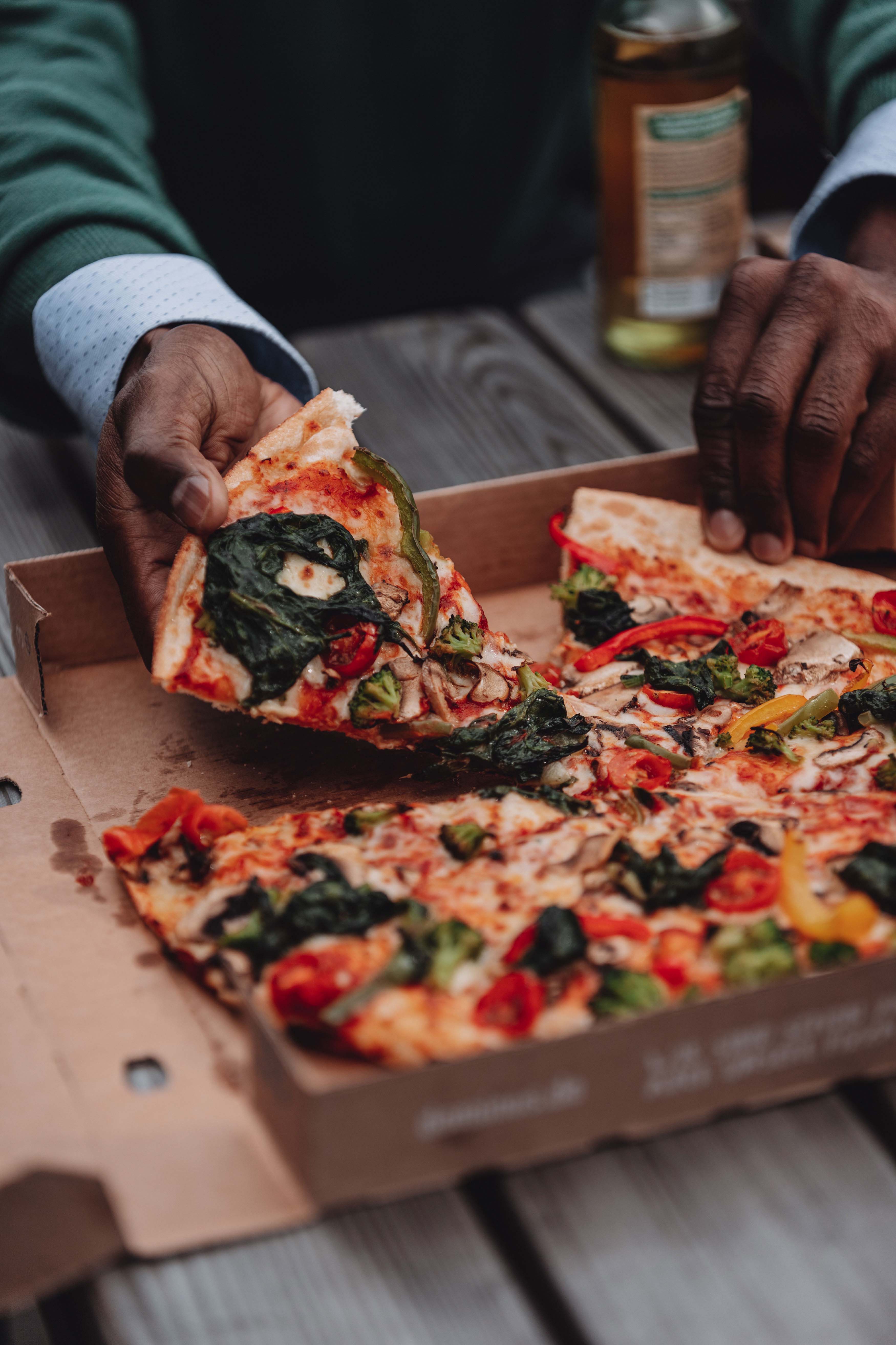 Pizza auf der Dachterrasse