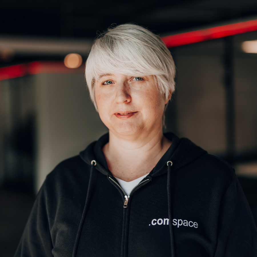 Linnea Bak, comspace